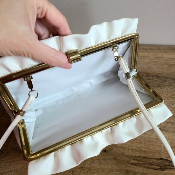 Beige vintage shoulder bag/clutch. - Picture 9 of 9